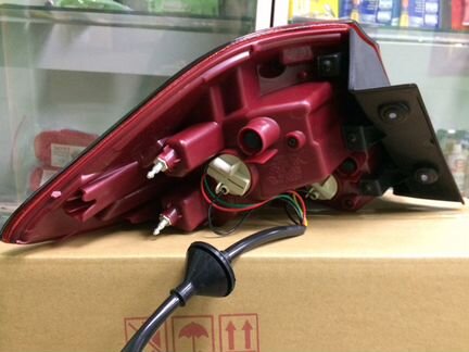 KIA ceed 2 2013- Фонарь правый