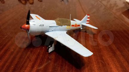 Модель советского истребителя Ла-11. 1/48