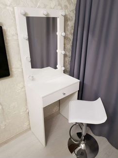 Гримерный стол