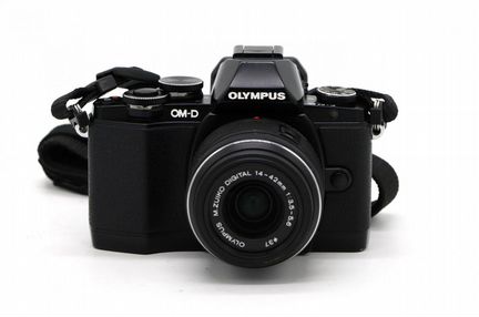 Olympus OM-D E-M10 комплект в упаковке