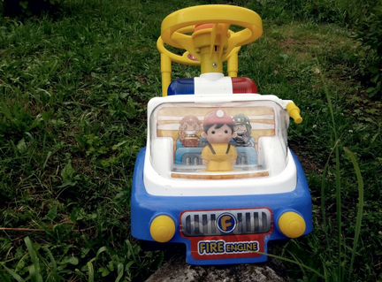 Детская пожарная машина-каталка Fire Engine