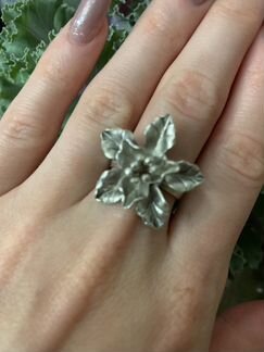 Серебряное кольцо