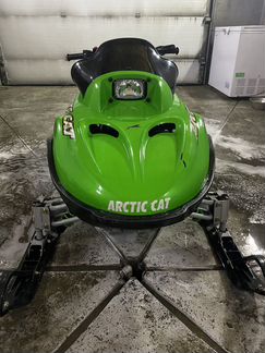 Продам снегоход Arctic cat 120