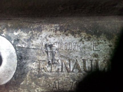 Усилитель переднего бампера передний Renault