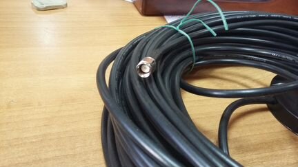 Кабель с антенной
