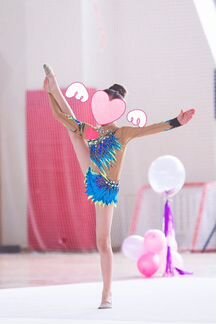 Продам очень красивый купальник на рост 128-134