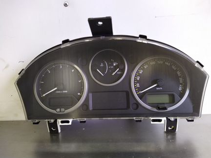 Щиток приборов 2,2 дизель МКПП LR Freelander 2
