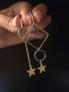 Серьги в стиле асимметрия