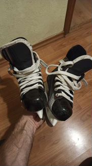 Коньки хоккейные bauer р-р 31
