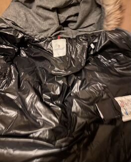 Пуховик Moncler