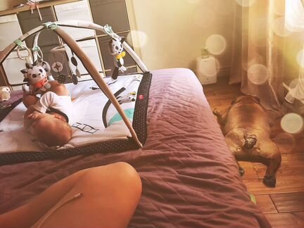 Коврик tiny love black and white gymini