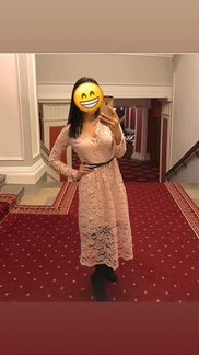Продам элегантное платье с кружевом