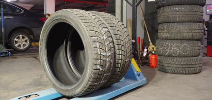 Шины 255 45 20 Bridgestone Blizzak LM-60 101H