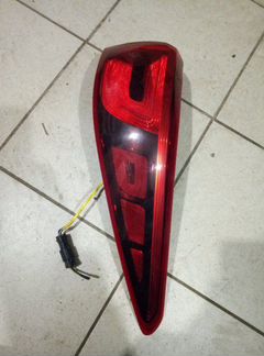 Фонарь наружный задний правый Kia Sportage 4 QL