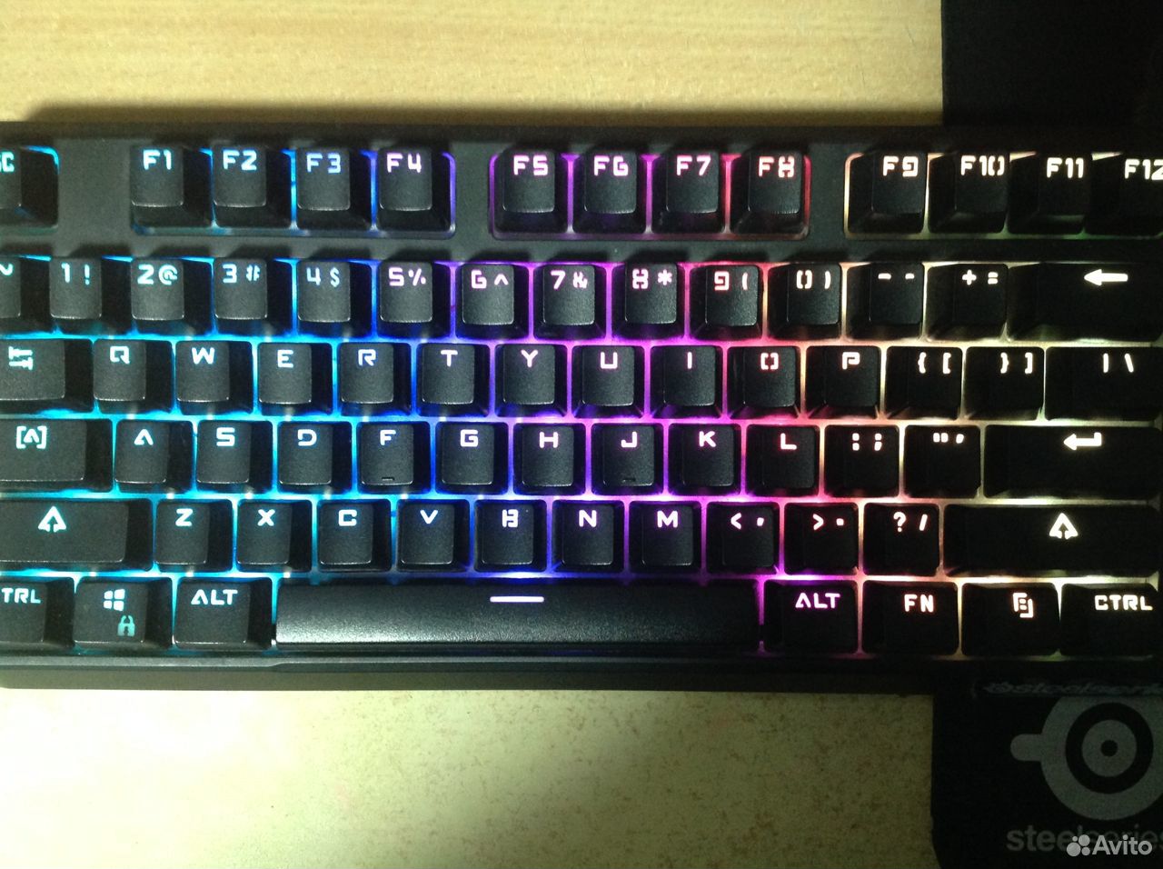 Механическая клавиатура Fuhlen SM680R RGB