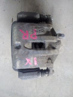 Hyundai ix35 Суппорт тормозной передний правый