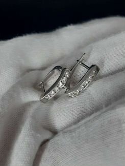 Серьги из белого золота с бриллиантами