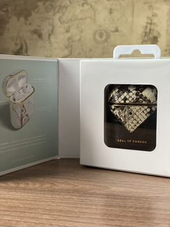 Чехол Ideal of Sweden для iPhone Airpods