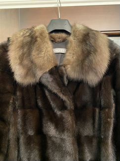 Шуба из норки с воротником из соболя Sagitta
