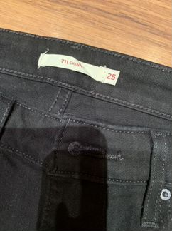 Джинсы levis (25 р-р)