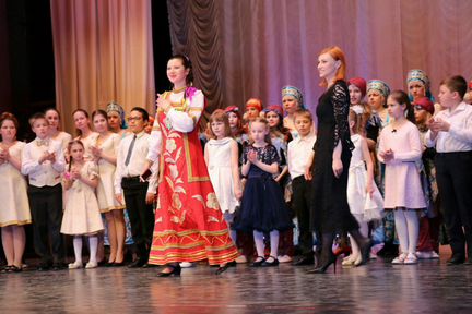 Репетитор по вокалу, сольфеджио, ф-но,техника речи