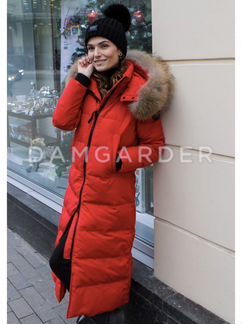 Пуховик новый длинный красный зимний с мехом