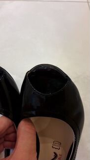 Босоножки на танкетке (р.36)