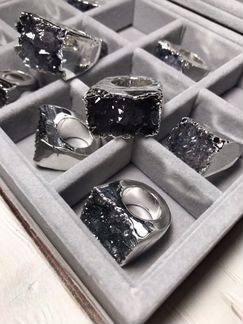 Кольцо с друзой кварца