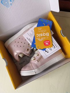 Новые кроссовки кеды полуботинки р. 23