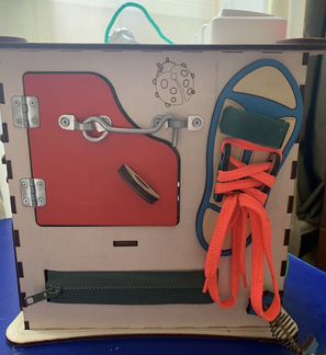 Бизикуб из дерева, 25х25 см