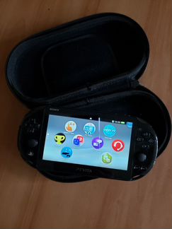 Игровая приставка Sony PS Vita