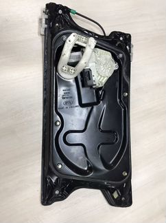 Передний левый стеклоподъемник Range Rover Sport 1