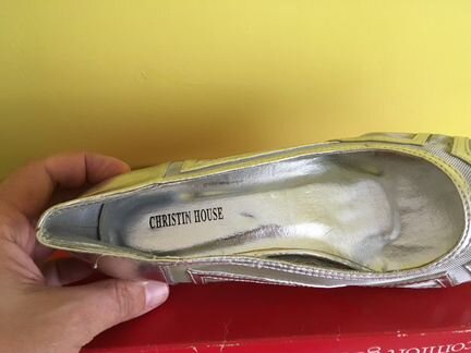 Продаю туфли женские новые