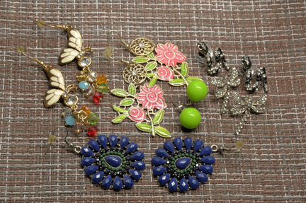 Серьги (бижутерия)