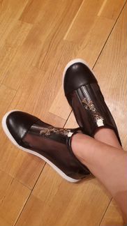 Черные и желтые кеды с прозрачной вставкой 36 и 37