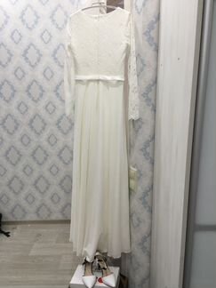 Свадебное /подвенечное платье с кружевными рукавам