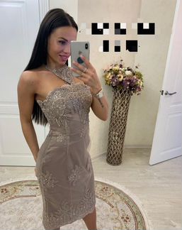 Сногсшибательное платье 40 размер