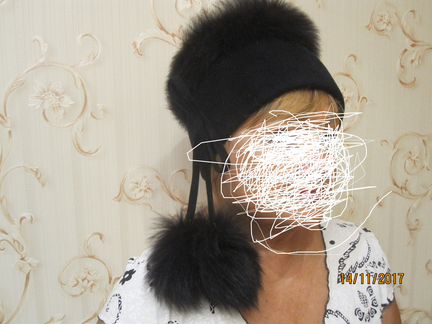 Нарядная зимняя шапочка