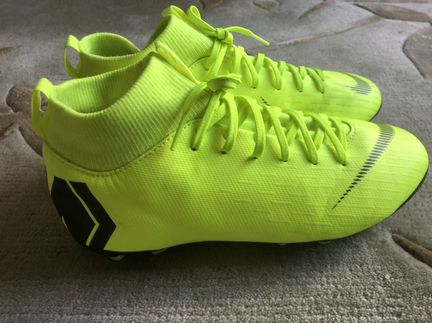 Бутсы футбольные