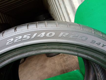 225/40R20 Pirelli Pzero PZ4 (RFT)