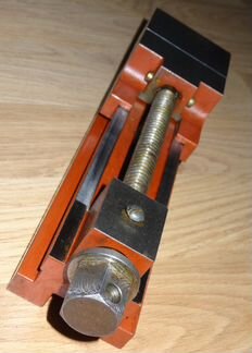 Тиски лекальные