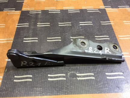 Петля капота правая Митсубиси Лансер 9