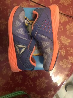 Кроссовки для девочки