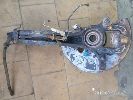 Кулак поворотный левый Touareg, Cayenne, Q7