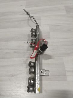 Топливная рампа на Peugeot 308 T7 2007г