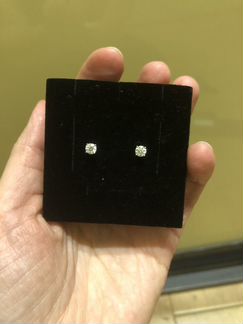 Золотые пусеты с бриллиантами Адамас