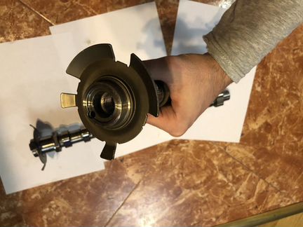 Распредвала на M274 впуск и выпуск