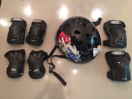 Комплект защиты+шлем roсes новые