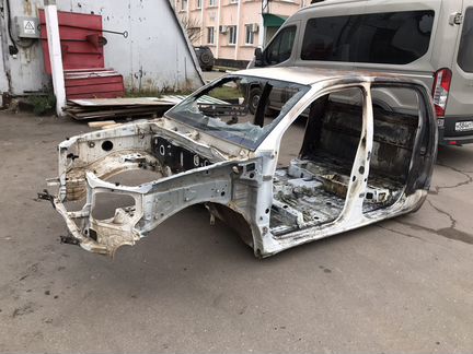 Кабина передняя часть Toyota Hilux 2005-2015