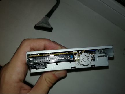 Флоппер для дискет Mitsumi D63119